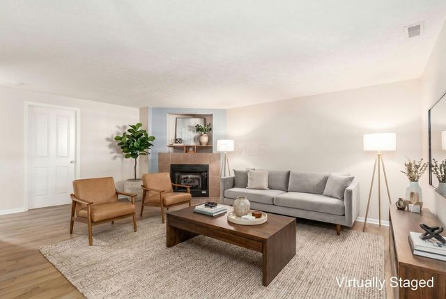 952 Hartford Village Boulevard, Columbus, OH 43228