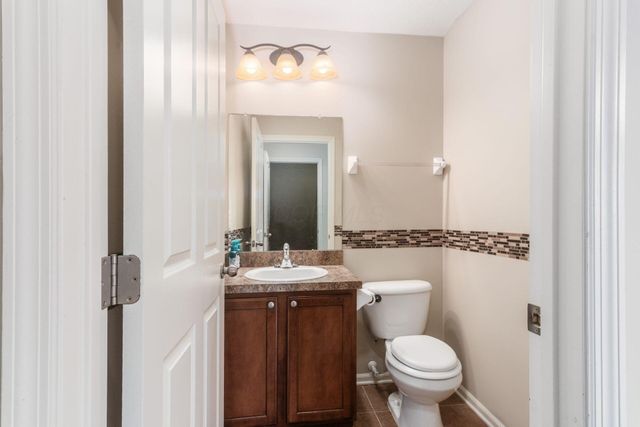 952 Hartford Village Boulevard, Columbus, OH 43228