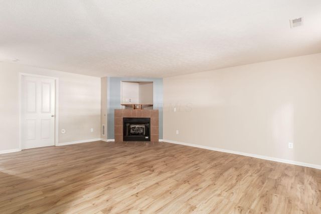 952 Hartford Village Boulevard, Columbus, OH 43228