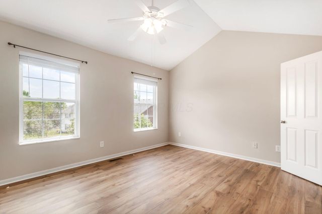 952 Hartford Village Boulevard, Columbus, OH 43228