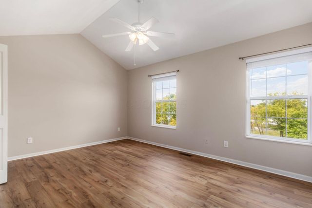 952 Hartford Village Boulevard, Columbus, OH 43228