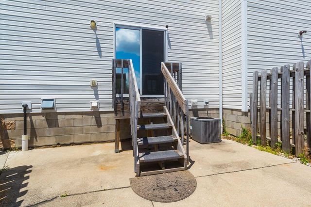 952 Hartford Village Boulevard, Columbus, OH 43228