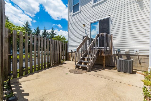 952 Hartford Village Boulevard, Columbus, OH 43228