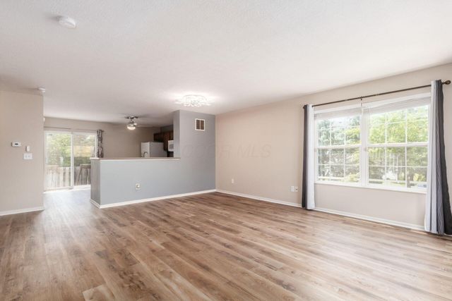 952 Hartford Village Boulevard, Columbus, OH 43228