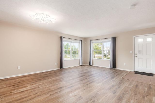 952 Hartford Village Boulevard, Columbus, OH 43228