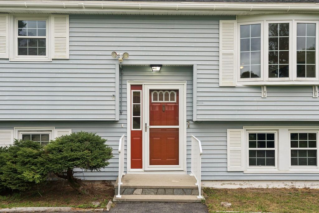 10 Newton Drive, Gorham, ME 04038 — exterior