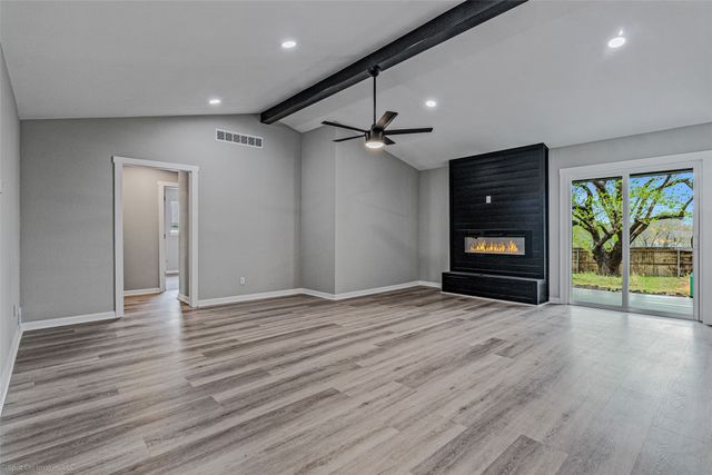 1221 Pecan Valley Drive, Garland, TX 75043