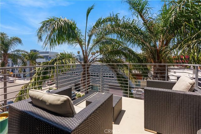 13320 Beach Avenue 301, Marina Del Rey, CA 90292