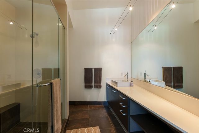 13320 Beach Avenue 301, Marina Del Rey, CA 90292
