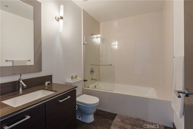 13320 Beach Avenue 301, Marina Del Rey, CA 90292