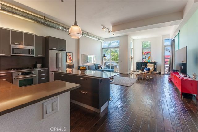 13320 Beach Avenue 301, Marina Del Rey, CA 90292
