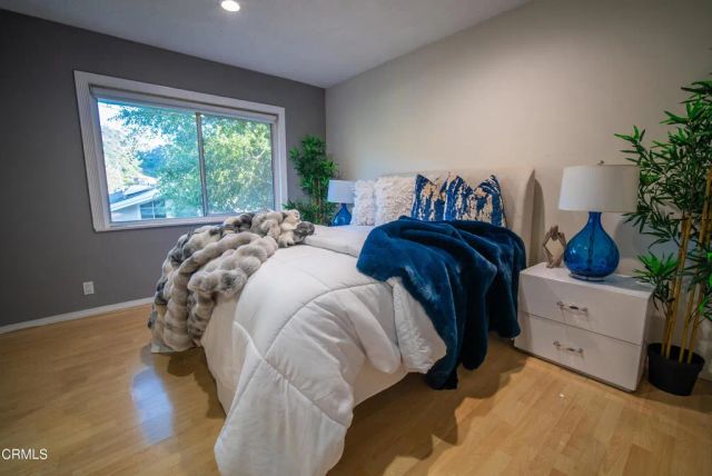 2460 Las Positas Road, Glendale, CA 91208