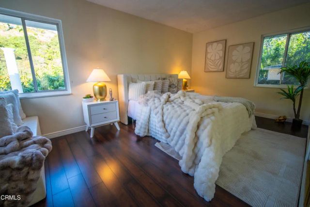 2460 Las Positas Road, Glendale, CA 91208