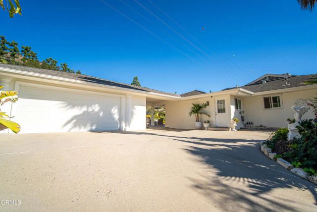 2460 Las Positas Road, Glendale, CA 91208