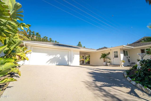 2460 Las Positas Road, Glendale, CA 91208