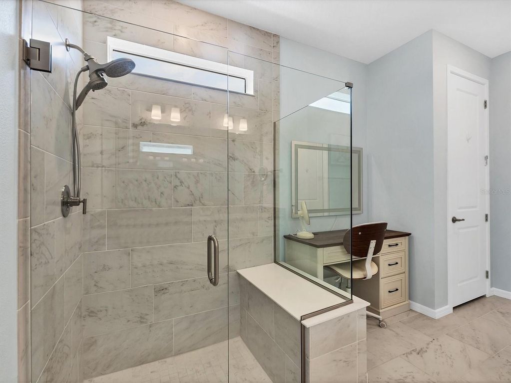 Image 18 of property listing at 8753 COASTAL KEY WAY, Parrish, FL 34219