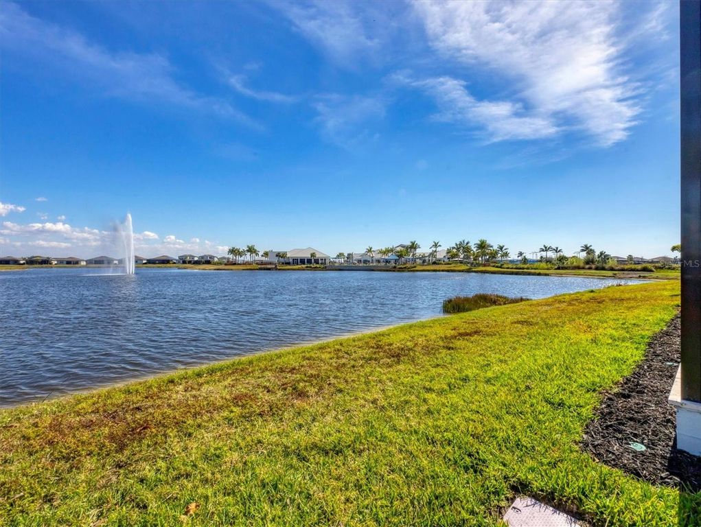 Image 34 of property listing at 8753 COASTAL KEY WAY, Parrish, FL 34219