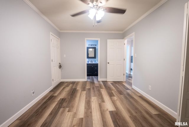 104 HICKORY GROVE Lane, Salem, IL 62881