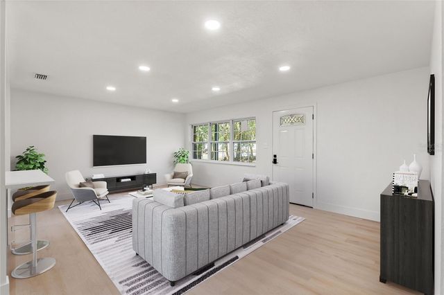 2934 W BELLA VISTA STREET, Lakeland, FL 33810