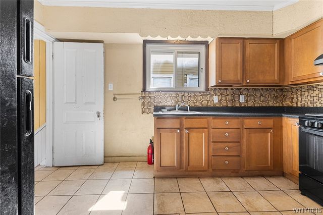 15 West Northrup Place, Buffalo, NY 14214