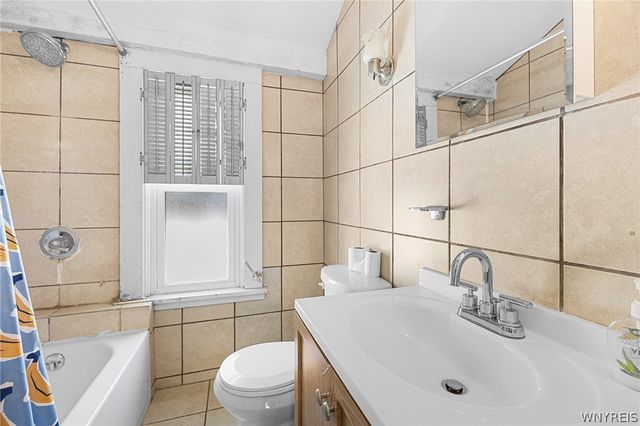 15 West Northrup Place, Buffalo, NY 14214