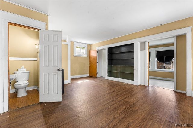 15 West Northrup Place, Buffalo, NY 14214