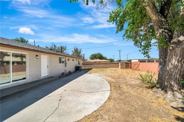 45514 11th Street W, Lancaster, CA 93534