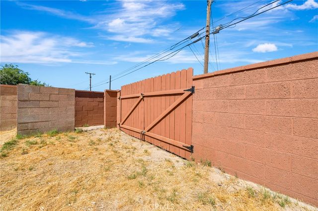 45514 11th Street W, Lancaster, CA 93534