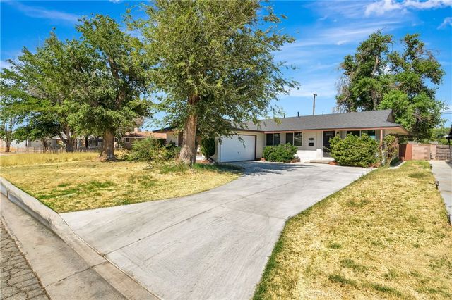 45514 11th Street W, Lancaster, CA 93534