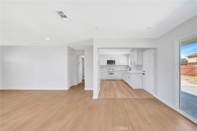 45514 11th Street W, Lancaster, CA 93534