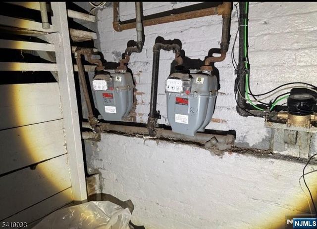 922 Grove Street, Irvington, NJ 07111