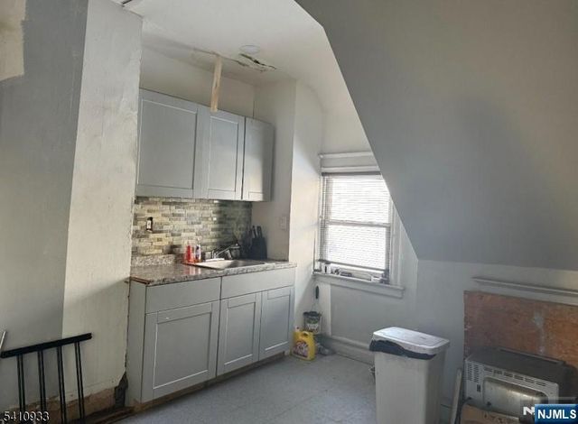 922 Grove Street, Irvington, NJ 07111