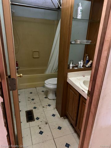 2320 Gramer Road N, Webberville Village, MI 48892