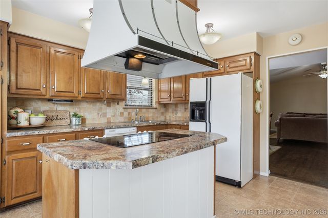 3208 Club Street, Claremore, OK 74019