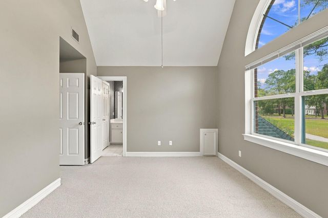 299 Wedgewood Drive, Montgomery, TX 77356