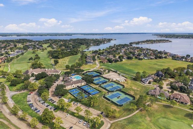 299 Wedgewood Drive, Montgomery, TX 77356