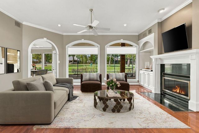 299 Wedgewood Drive, Montgomery, TX 77356
