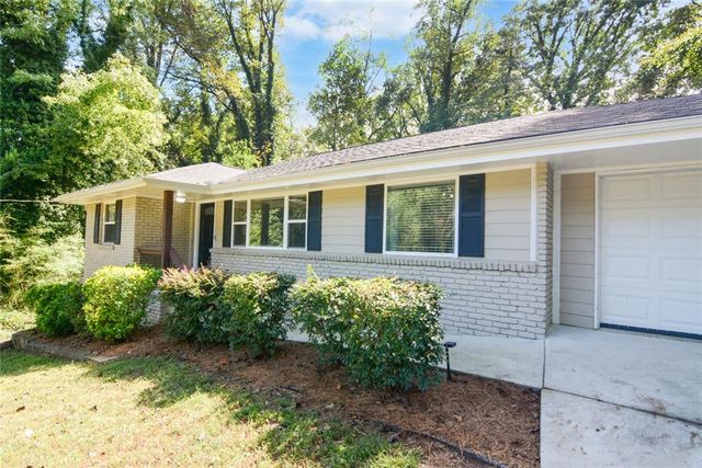 691 Heathmoor, Decatur, GA 30032