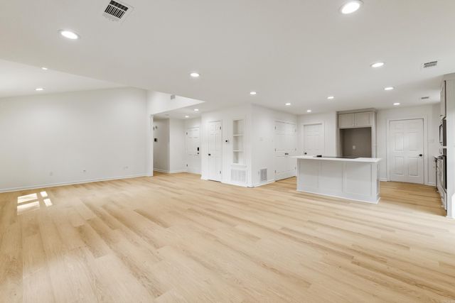 2711 Janet, Benton, AR 72015