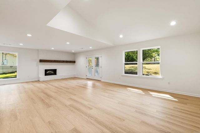 2711 Janet, Benton, AR 72015