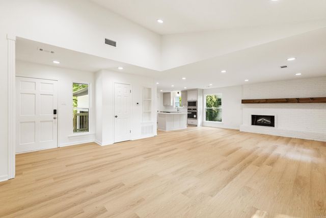 2711 Janet, Benton, AR 72015