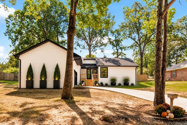 2711 Janet, Benton, AR 72015