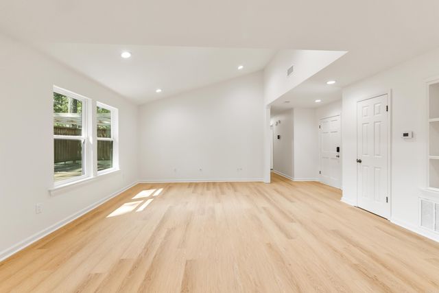 2711 Janet, Benton, AR 72015