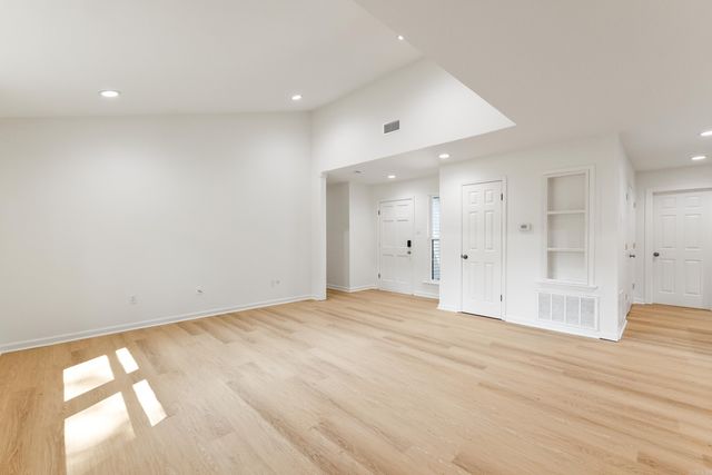 2711 Janet, Benton, AR 72015