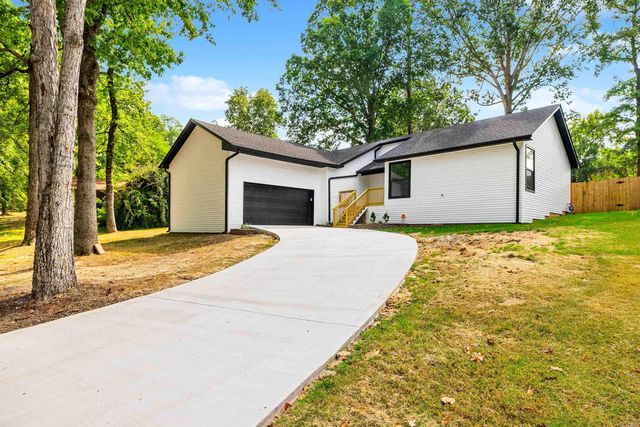 2711 Janet, Benton, AR 72015