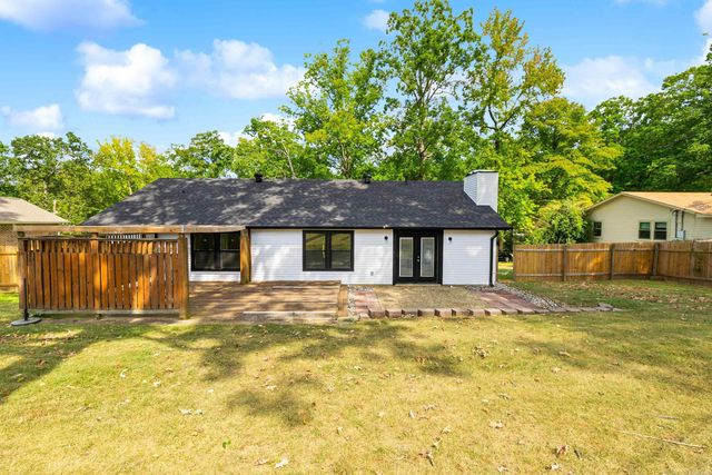 2711 Janet, Benton, AR 72015