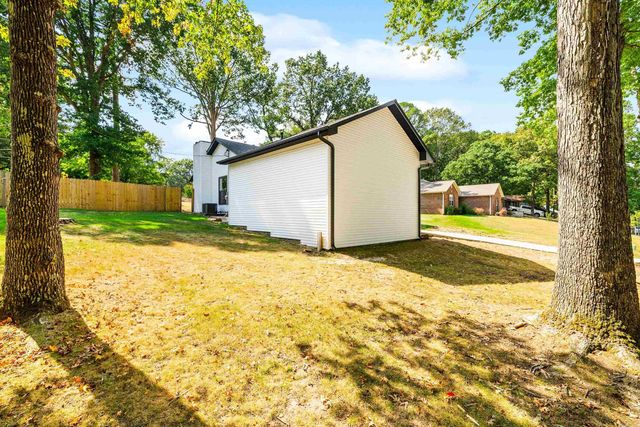 2711 Janet, Benton, AR 72015