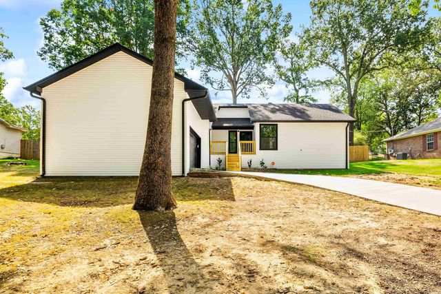 2711 Janet, Benton, AR 72015