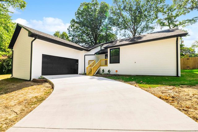 2711 Janet, Benton, AR 72015