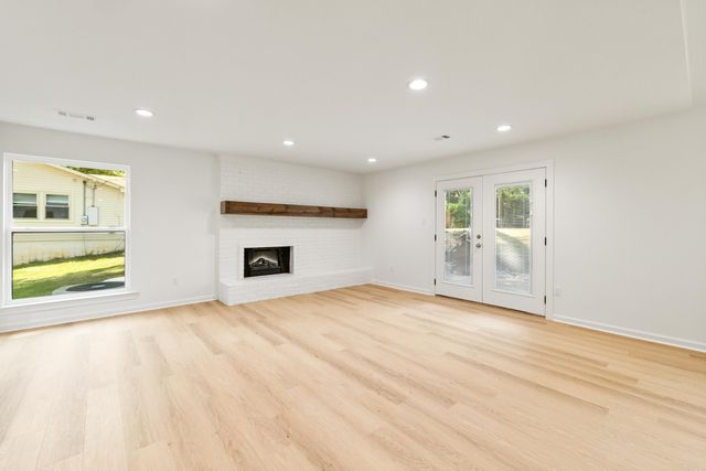 2711 Janet, Benton, AR 72015